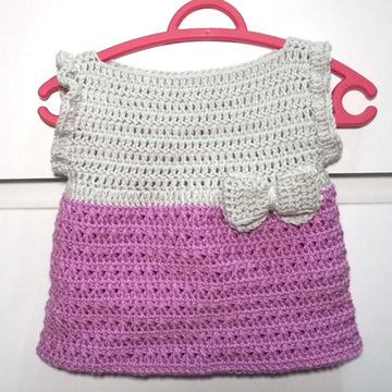 Häkelanleitung für ein bezauberndes Babykleid