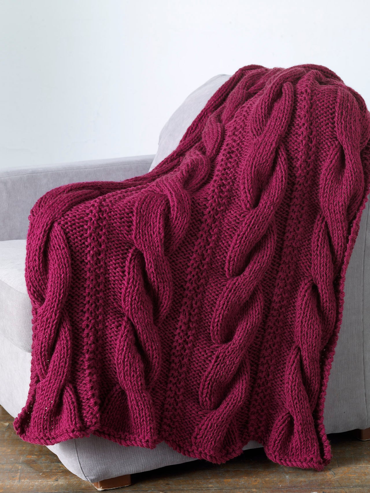 Cos Cob Throw in Lion Brand Vanna's Choice - 90213AD