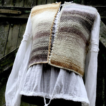 OLD GOLD vest