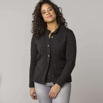 Darby Cardigan in Tahki Yarns - TYBSFW20 - 2  - Downloadable PDF
