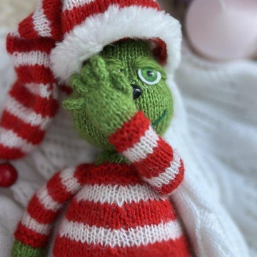 Baby Grinch Christmas knitting pattern