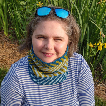 Arrow Striped Cowl