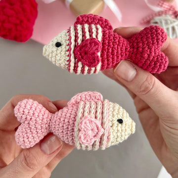 Crochet fish with heart tail Amigurumi pattern keyring Bag charm keychain Car mirror hanging decor Valentine crochet pattern