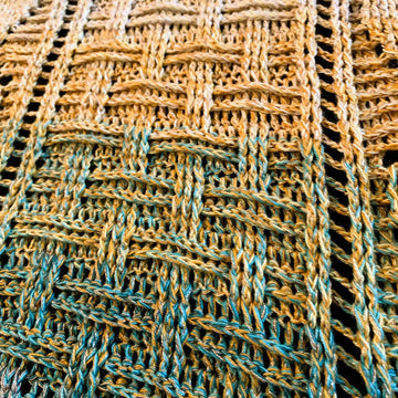 Triangular Scarf "Xanthis"