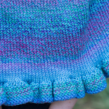 Sweet Pea Cape in Cascade 220 Superwash Wave - W682 - Downloadable PDF