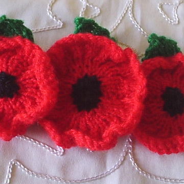 Fluted Poppies DK knitting pattern Remembrance Sunday Veterans day Armistice day