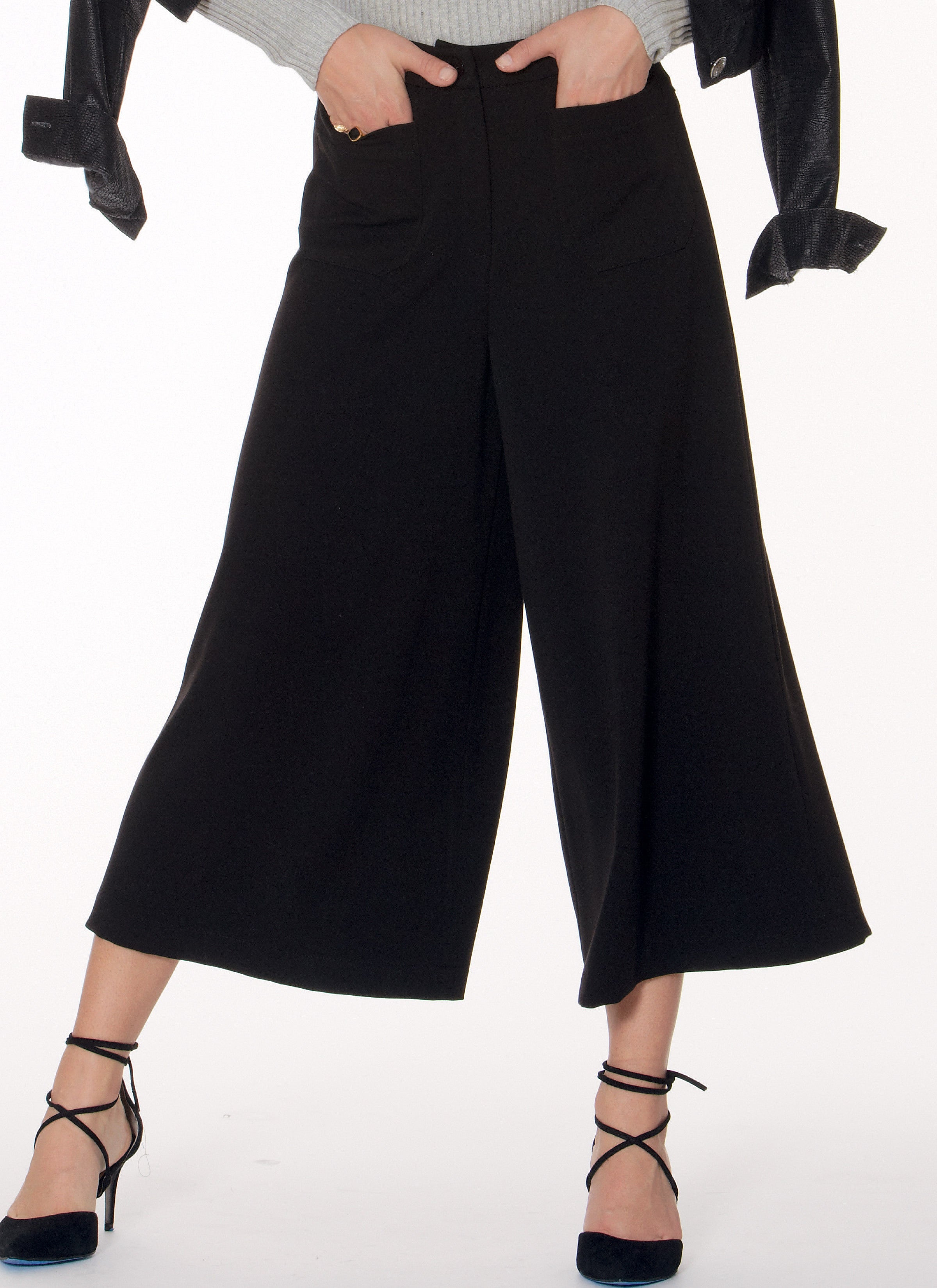 McCall's Misses' Flared Skirts, Shorts and Culottes M7475 - Sewing Pattern