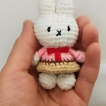 Mini Miffy Bunny Keychain Pattern| Amigurumi Bunny| Beginner Friendly| Cute Keychain Toy PDF