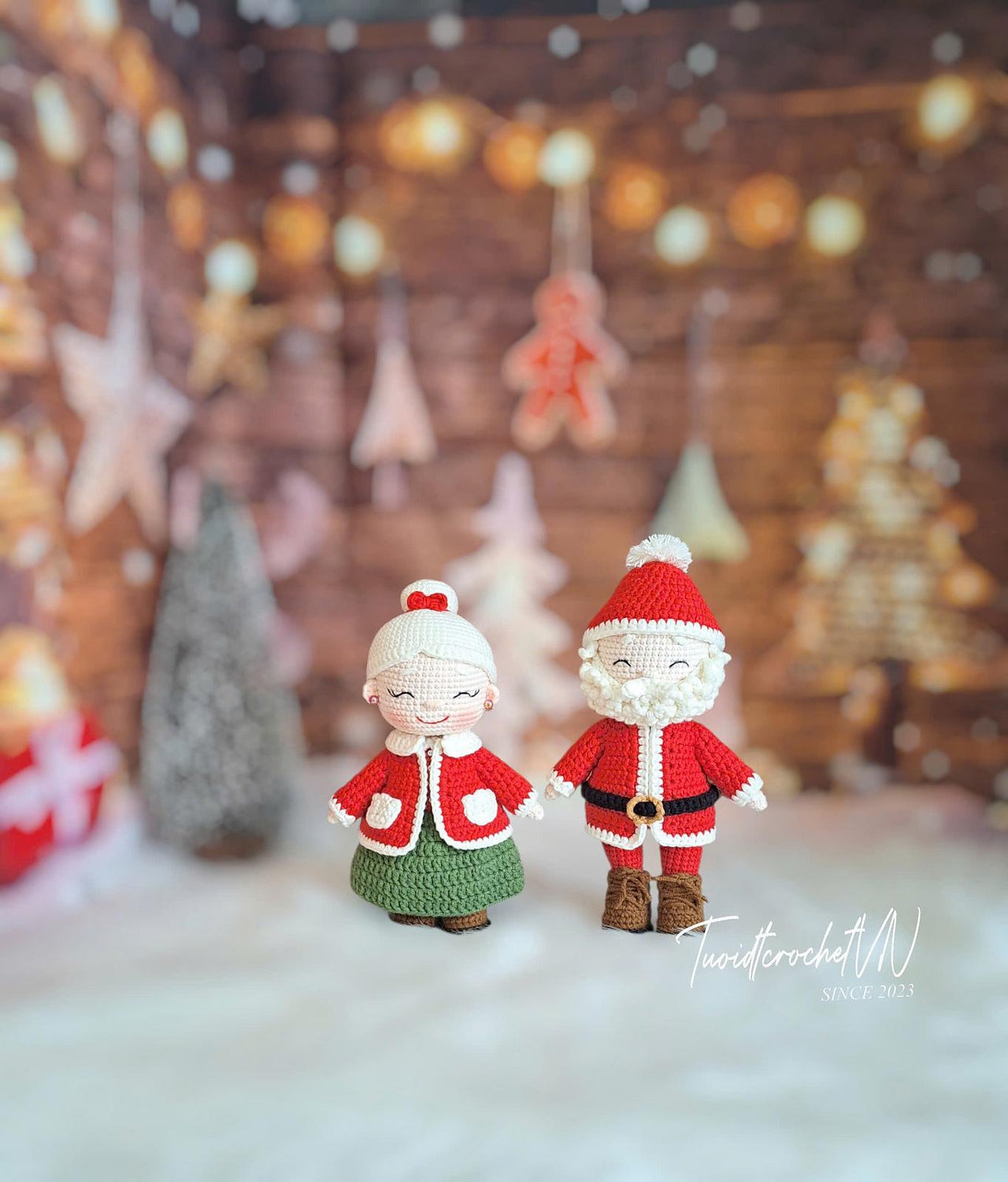 Santa Claus and Mrs Claus