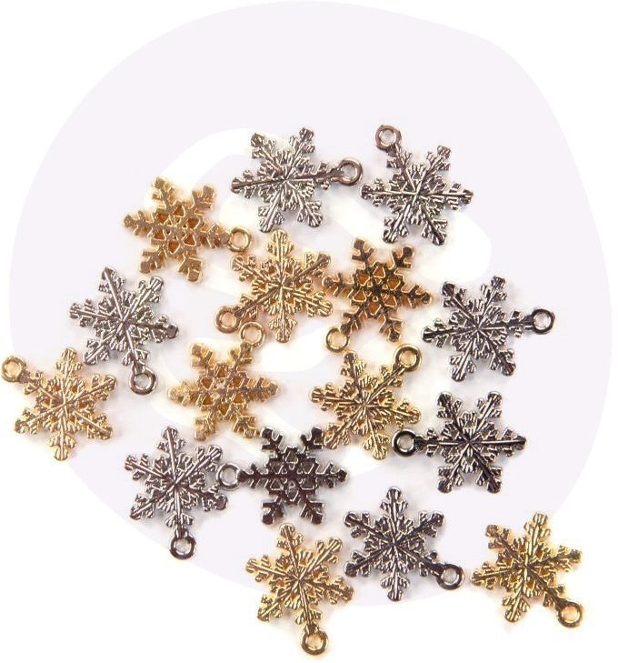 Prima Marketing Christmas In The Country Enamel Charms 16/Pkg - Snowflakes