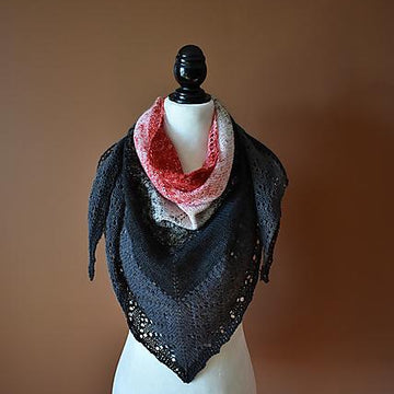 Labyrinth shawl