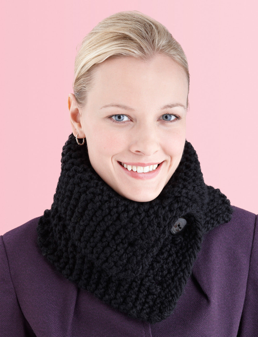 Buttoned Cowl in Lion Brand Wool-Ease Thick & Quick - L10745