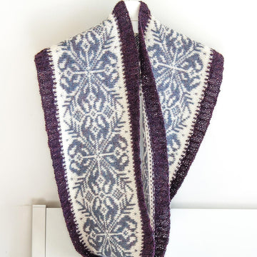 SNOWFLAKE Infinity Scarf