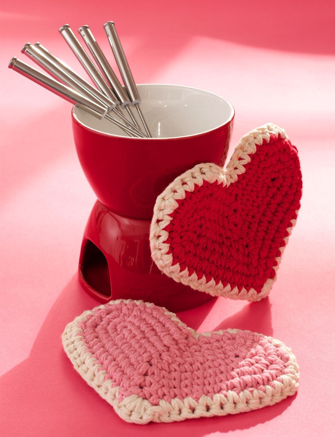 Love Handle Hot Pad in Lily Sugar 'n Cream Solids