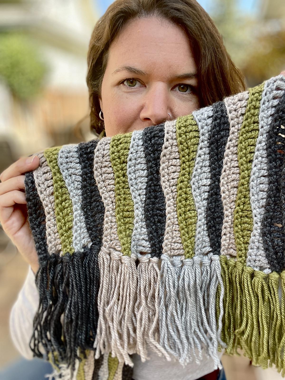 Wavy Beehive Scarf