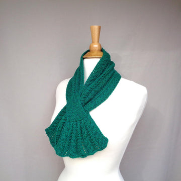 Kelly Keyhole Scarf