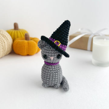 Crochet cat with witch hat pattern Halloween black cat keyring amigurumi Spooky ornament