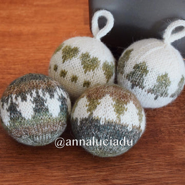 Knit Christmas ornaments