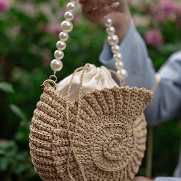 Shell raffia bag