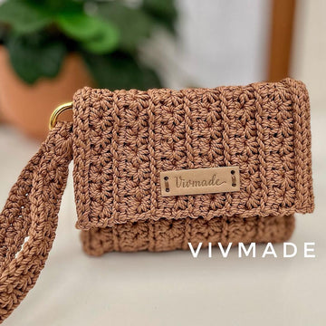 Star stitch wristlet purse