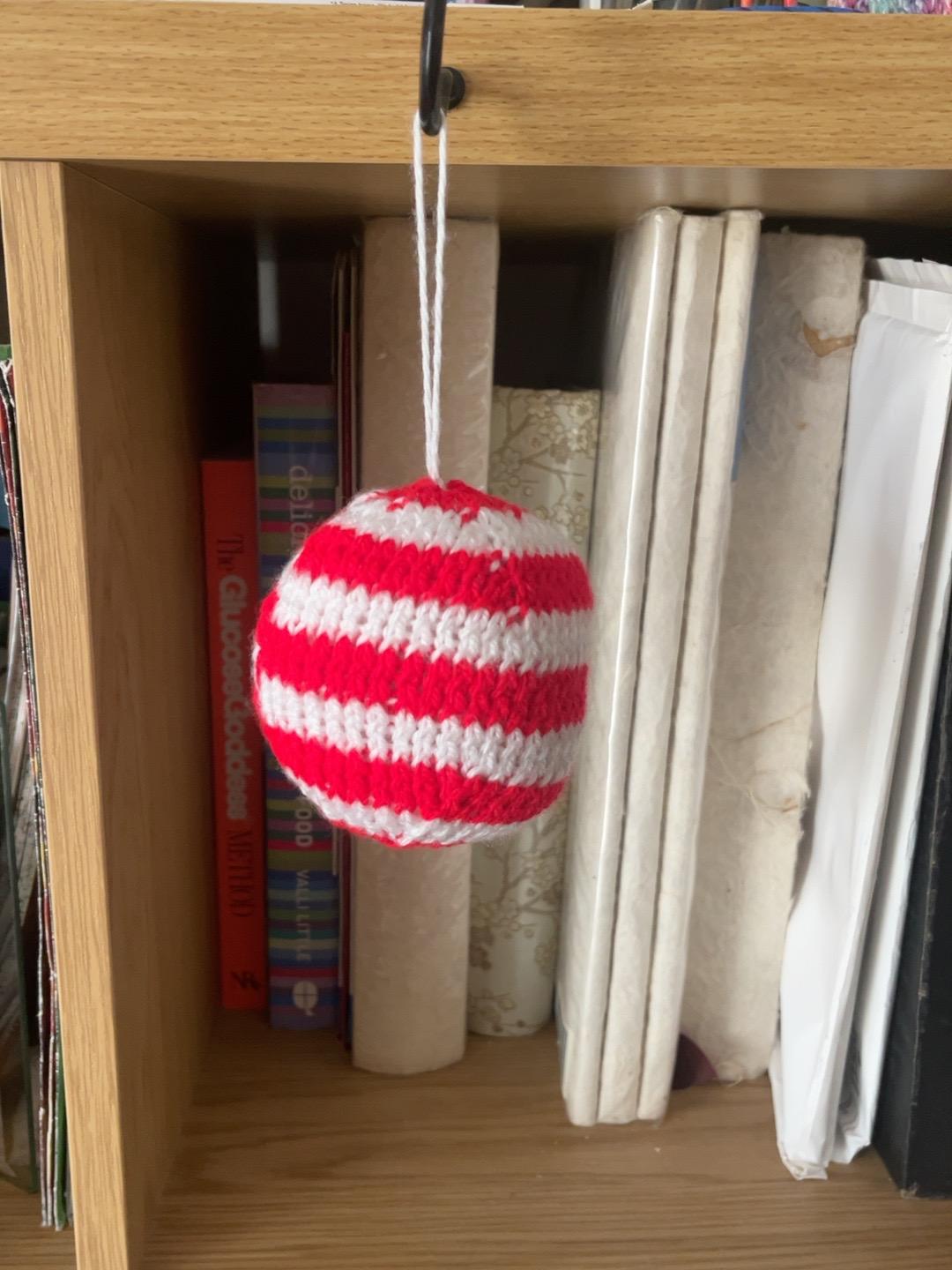 Christmas bauble 3 pattern knit flat