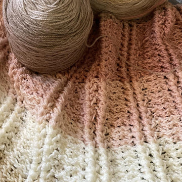 Blushing Lady Hygge Blanket