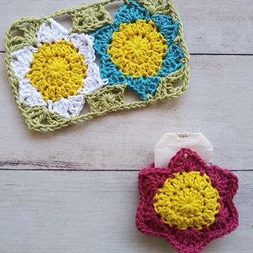 Lily's Floral Gift Card Holder