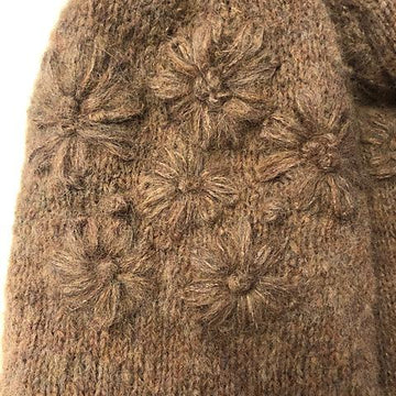 Lazy daisy sweater