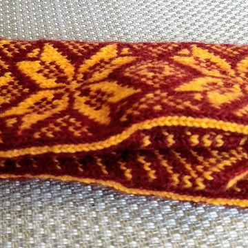 "Two Suns" Mittens