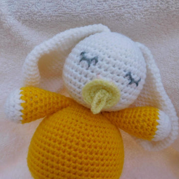 Amigurumi Pelusa, the baby Bunny