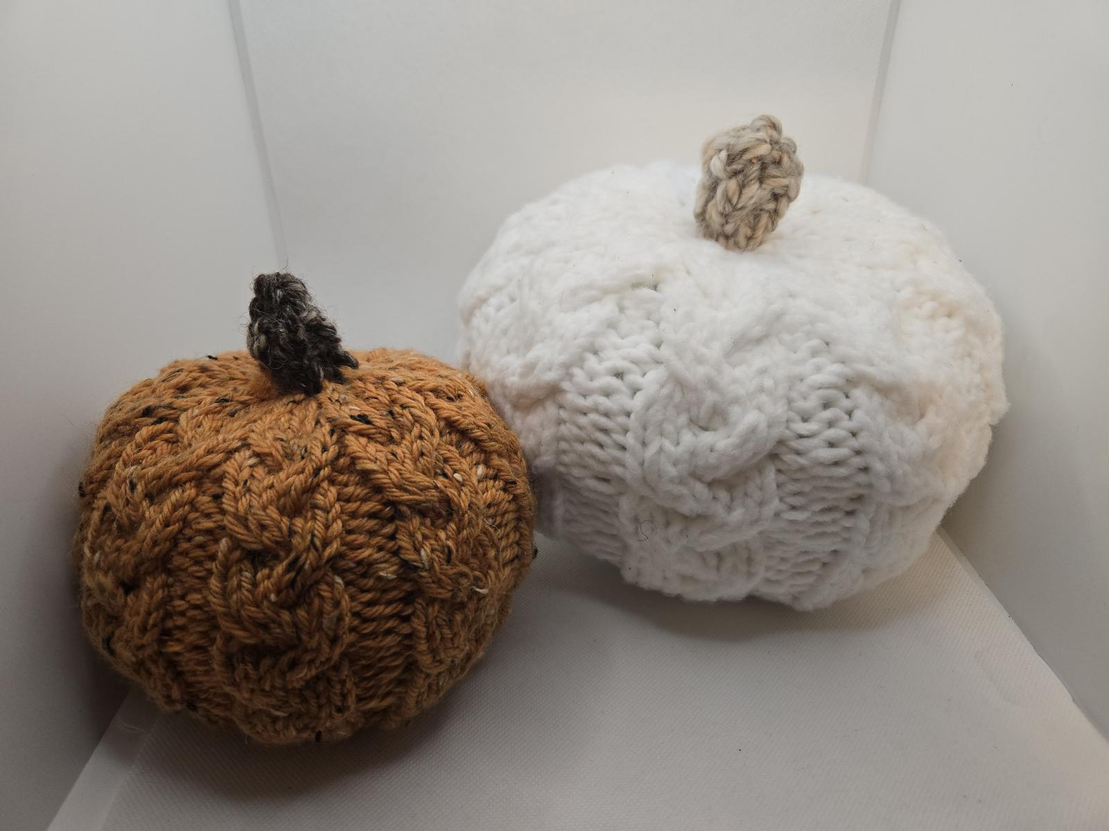 Braided Cable Pumpkin