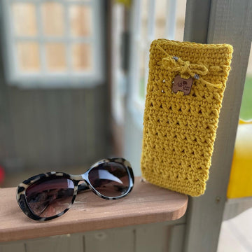 Criss Cross Sunglasses Case