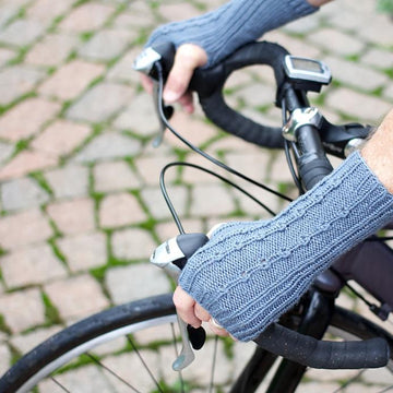 Aaron fingerless mitts