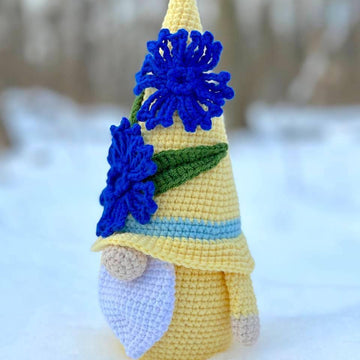 Gnome cornflower