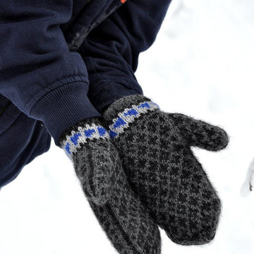 Girdwood Mittens