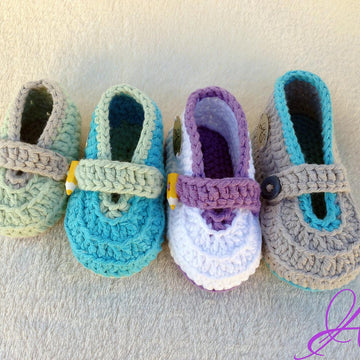 Baby Shoes - 4 Sizes Inside