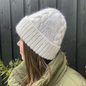 Aviaja hat