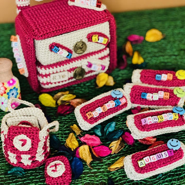 Amigurumi Friendlike Calendar