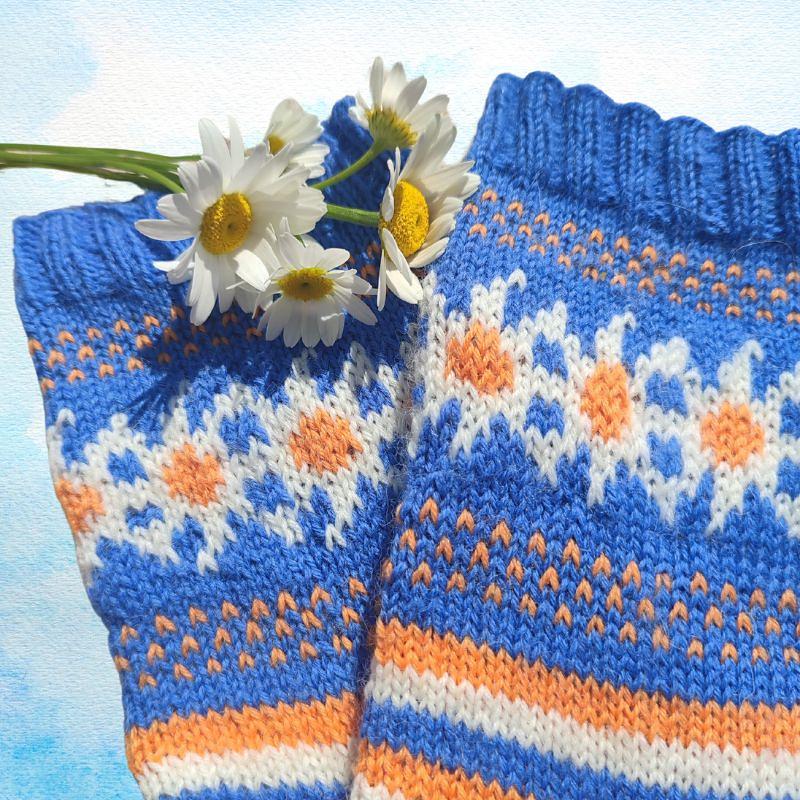 Bloomin' Daisy Chain Socks