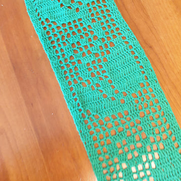Autumn leaf table runner