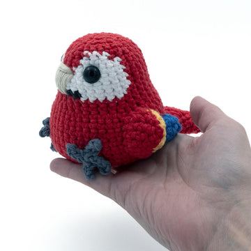 Amigurumi Scarlet Macaw