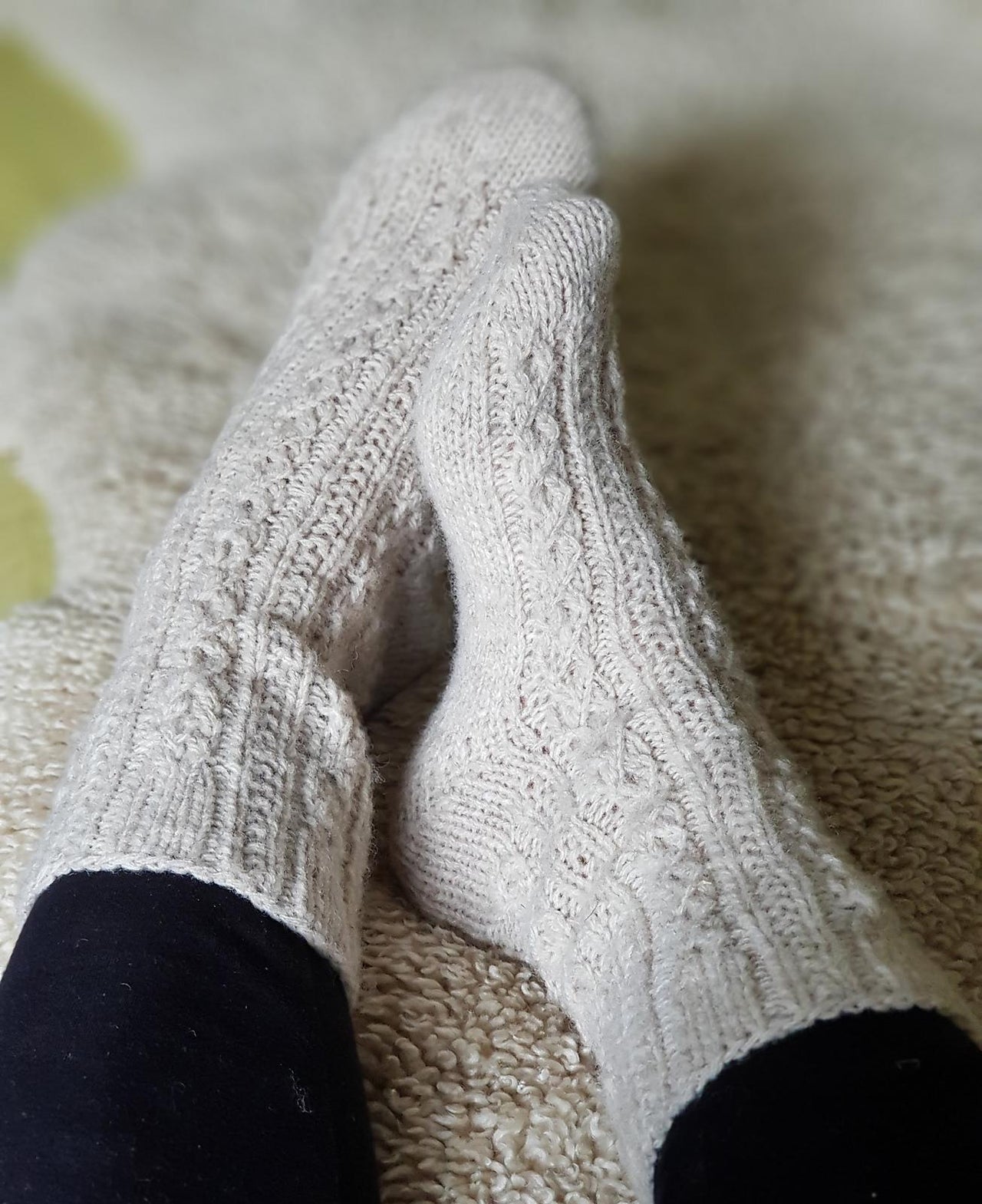 Sofa Surfer Socks