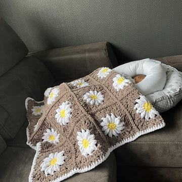 Daisy Square Baby Blanket