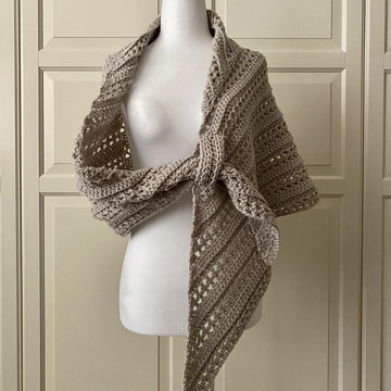 Easy Gathered Prayer Shawl: Oh-So-Pretty-Easy Triangle Shawl