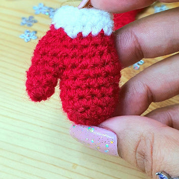 Mini Christmas mittens tree ornament