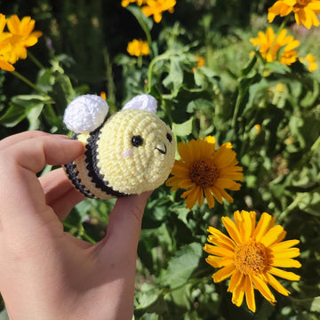 Bee amigurumi
