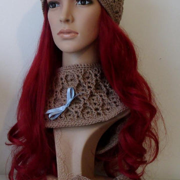 Cowl with Cable & Eyelet Design