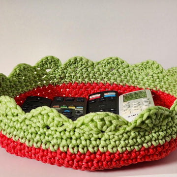 Scalloped Edge Basket