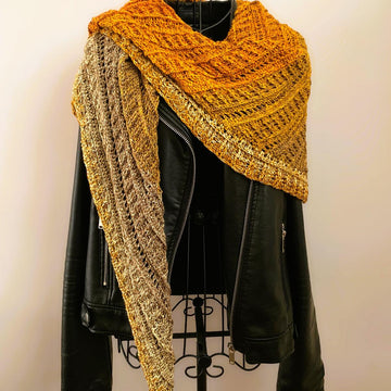 Flat Triangular Scarf "Ione"