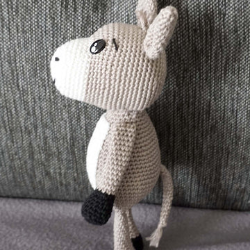 Crochet Pattern for the Pretty Donkey Valentin!
